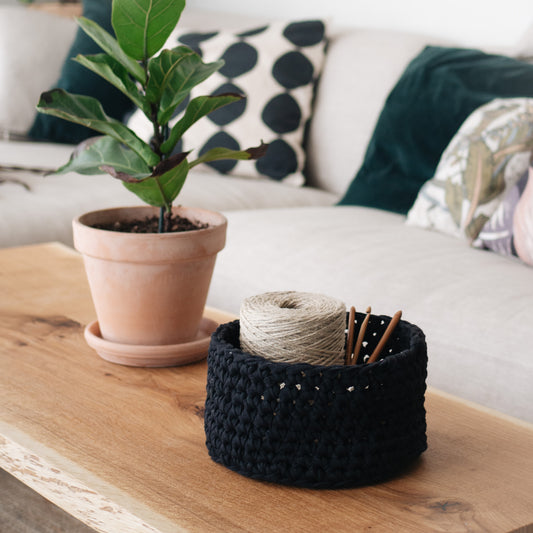 DIY kit: Crocheted basket