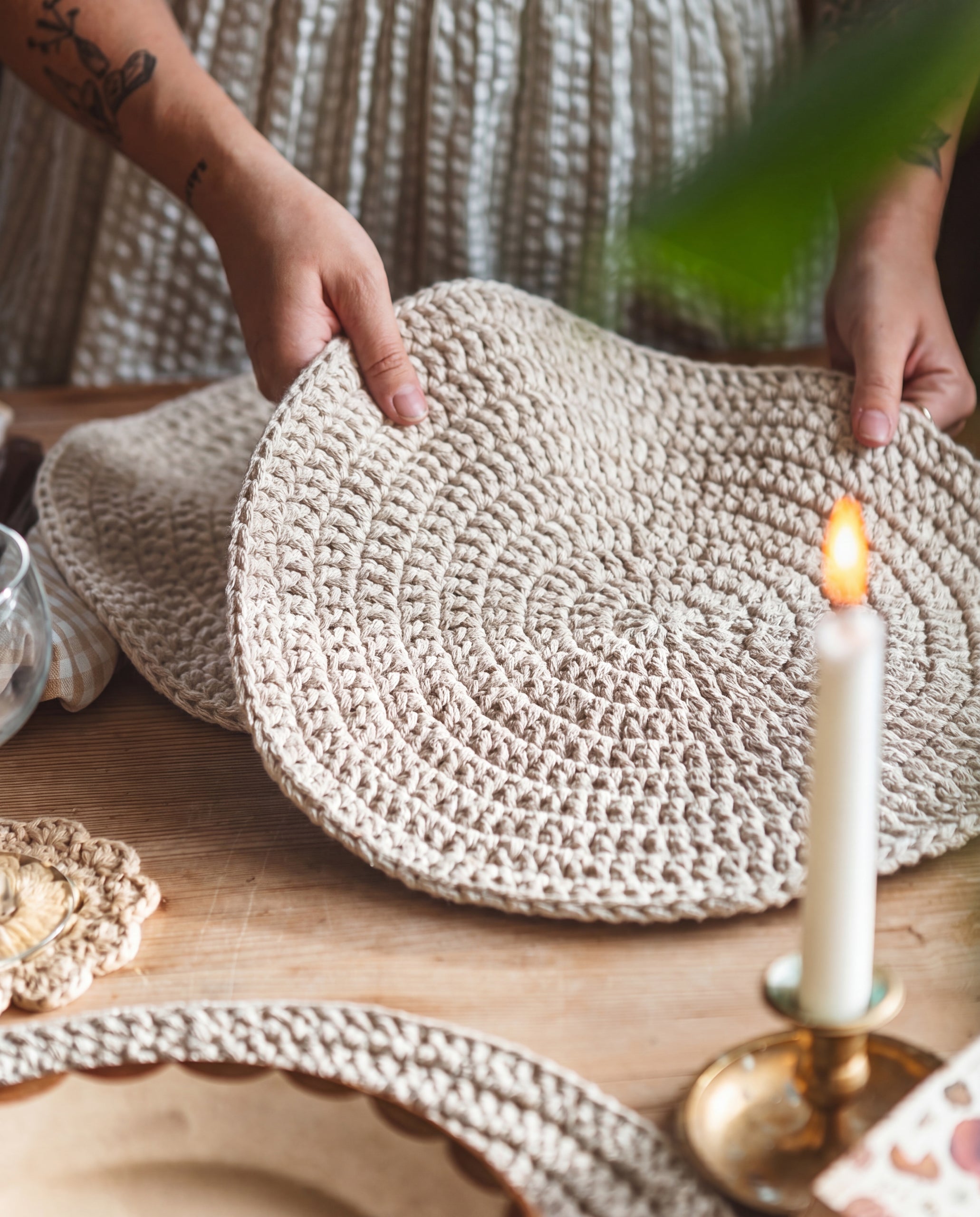 DIY-kit: Virkade tallriksunderlägg