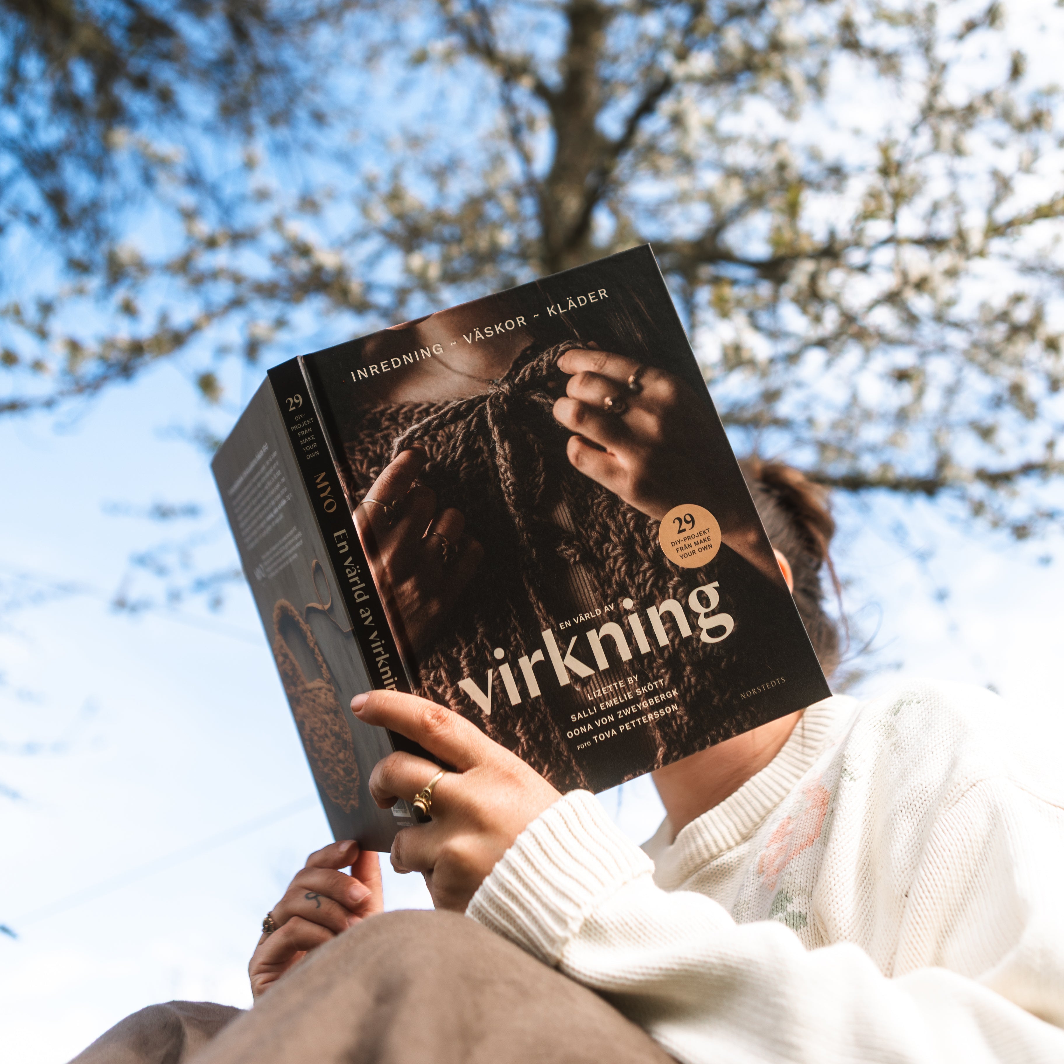 Book: A world of crochet