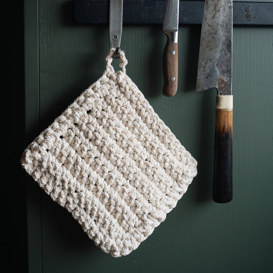 DIY kit: Crocheted potholder